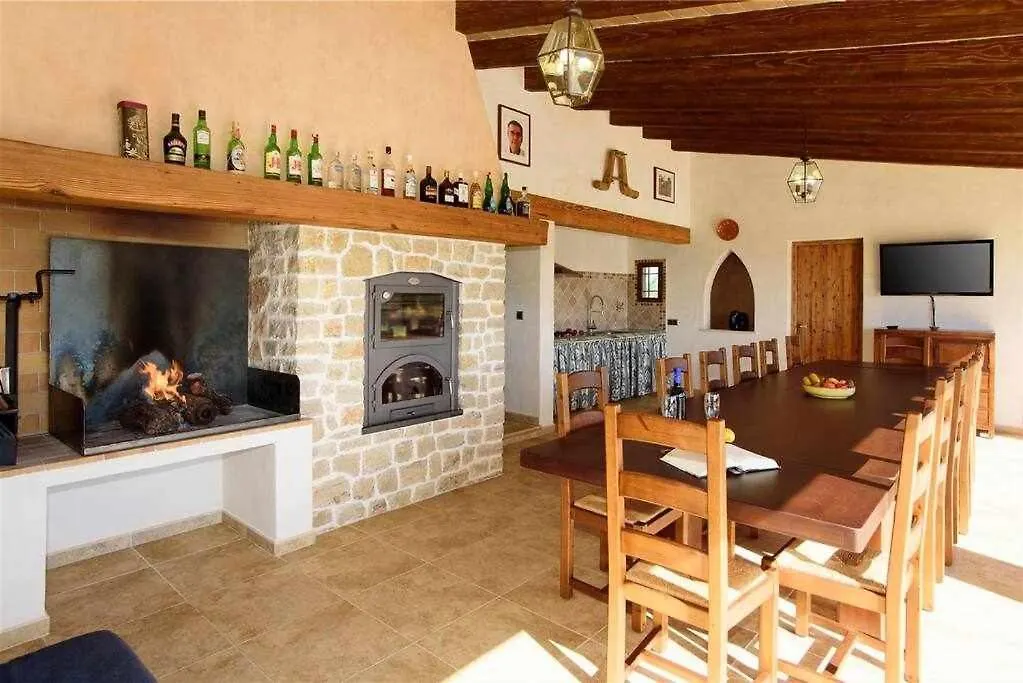 Finca Sa Pletassa 8 Pax Wifi Piscina Jardin Bbq S'Horta