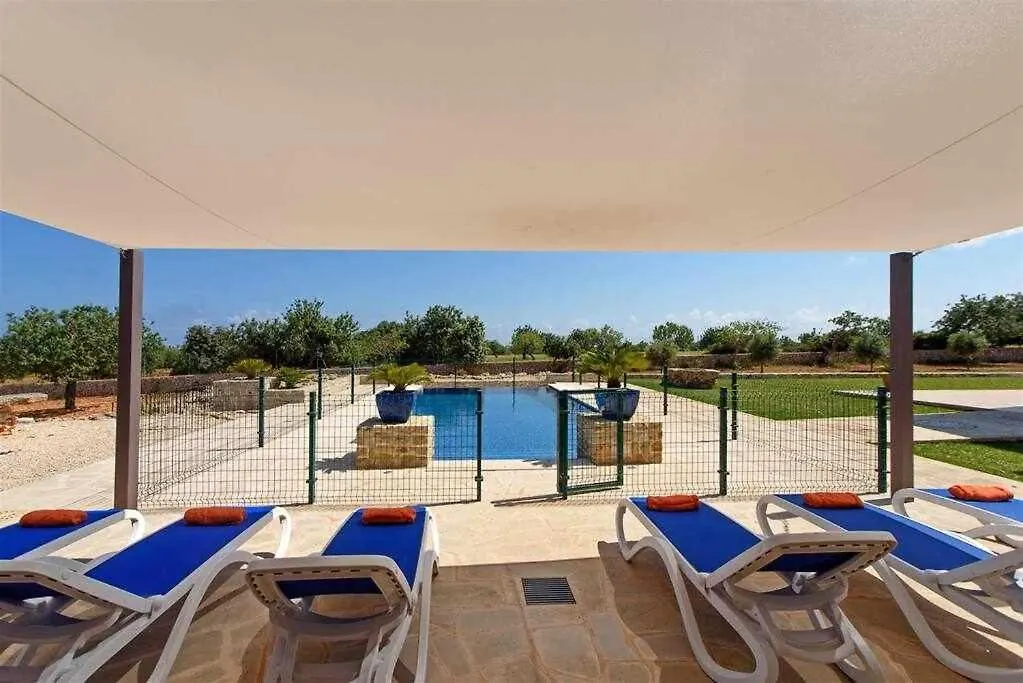 Chalet Finca Sa Pletassa 8 Pax Wifi Piscina Jardin Bbq S'Horta